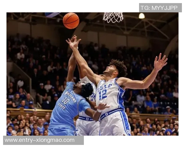 卡梅隆布泽尔三场比赛狂砍90分创杜克新生得分新纪录