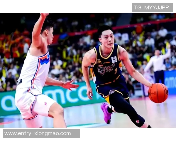 奎因表现低迷16投仅4中仅得8分4篮板1助攻被罚离场引发热议